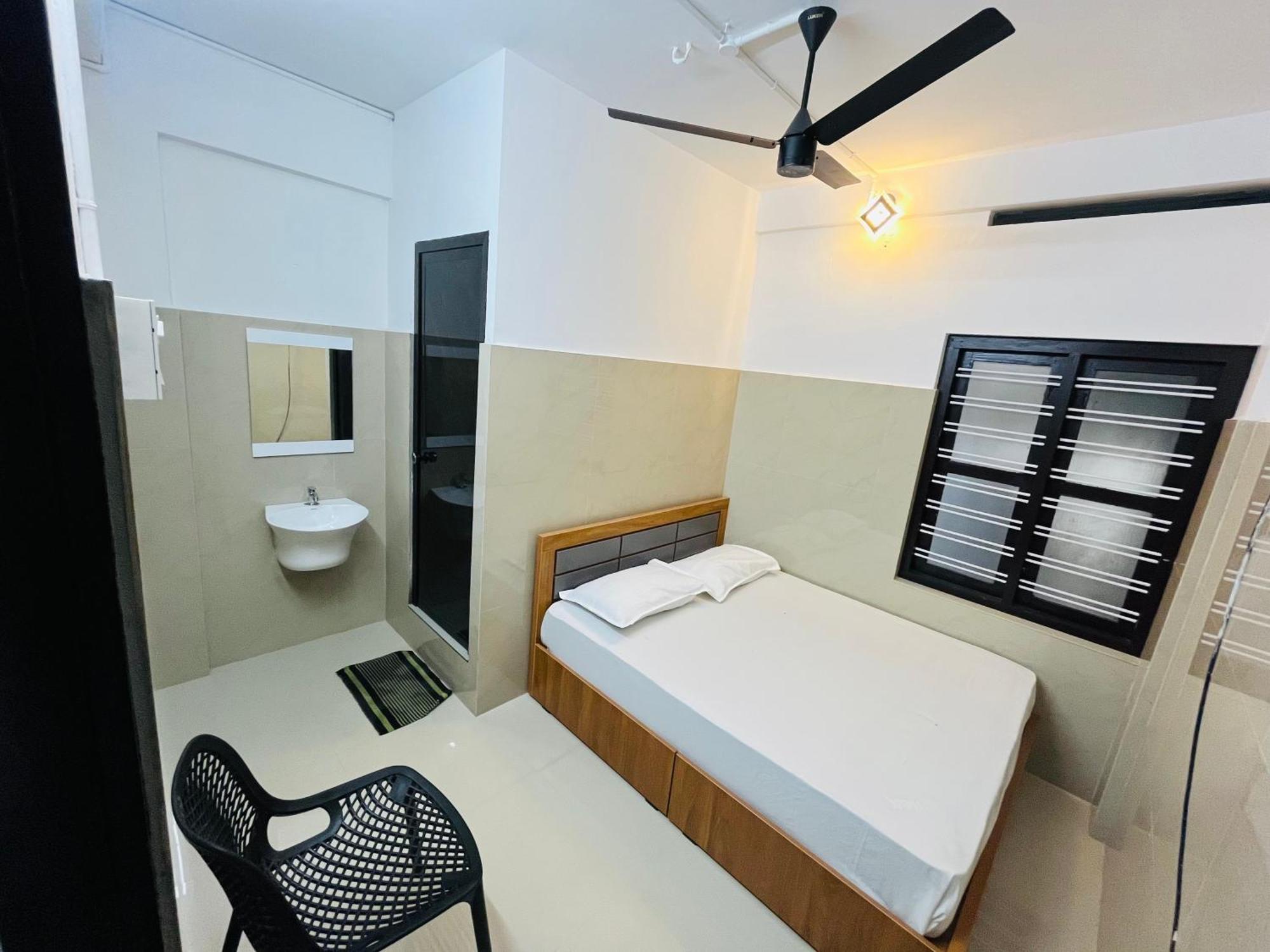 Priya Lodge Kozhikode Buitenkant foto